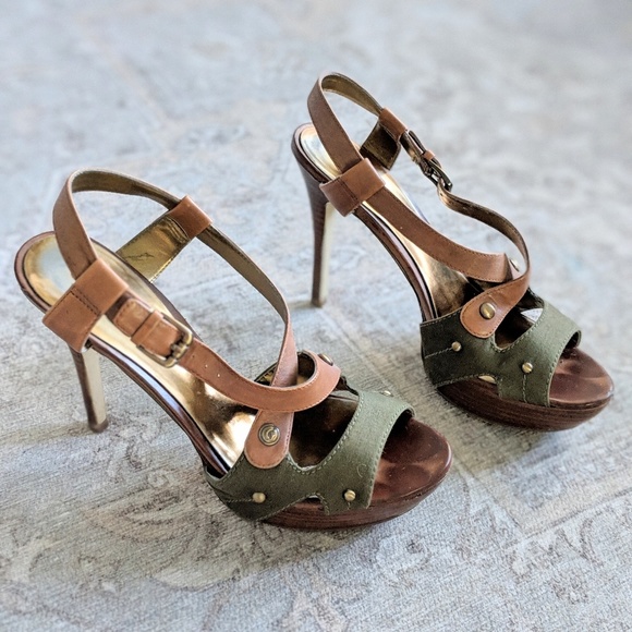 Guess Platform High Heel - Picture 6 of 8